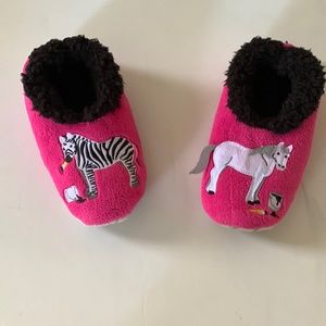 Snoozies slippers size small horse paints himself to look like a zebra
